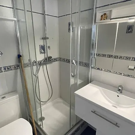 Апартаменти Renove A 300m De La Avec Parking - Fr-1-723-170 *
